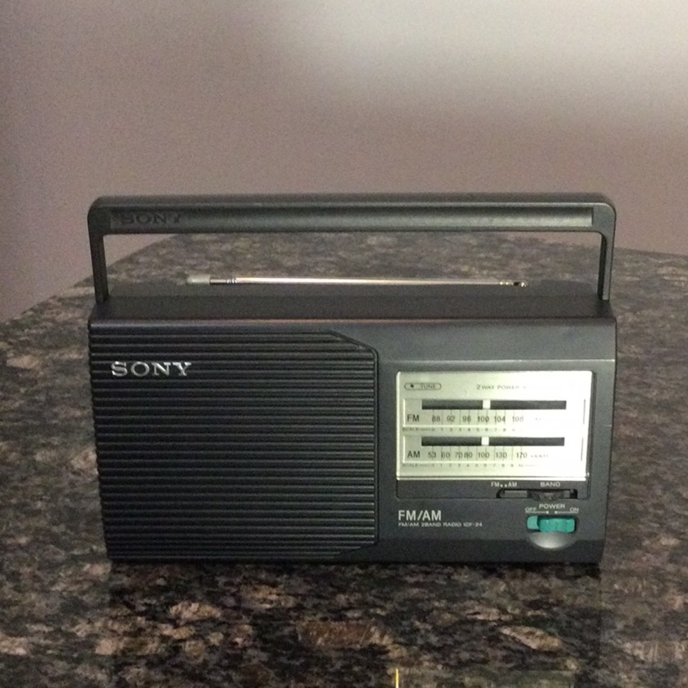 SONY FM/AM 2BAND RADIO ICF-24